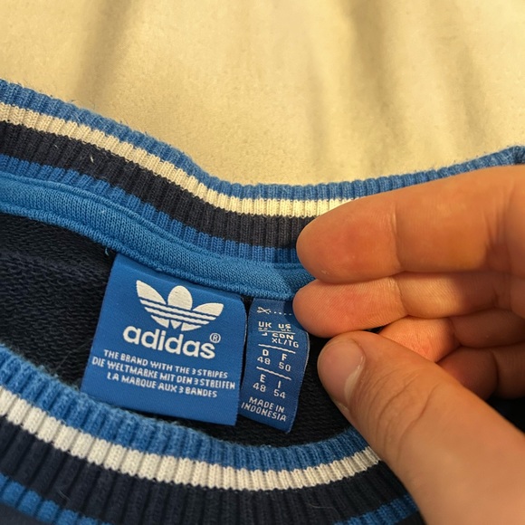 VINTAGE ADIDAS SWEATER - Picture 3 of 6